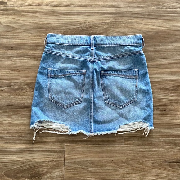 Express Jean Skirt - Picture 2 of 5